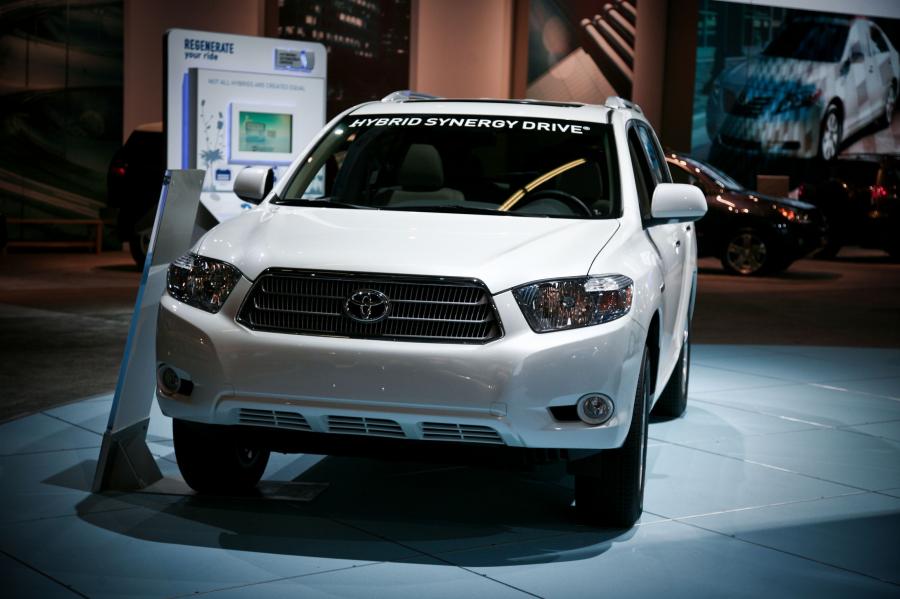  Toyota Highlander Hybrid 2008 года  (фото 11 из 42)